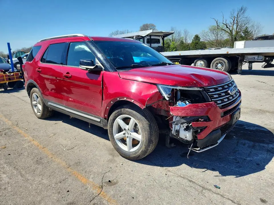 2017 FORD EXPLORER XLT  
