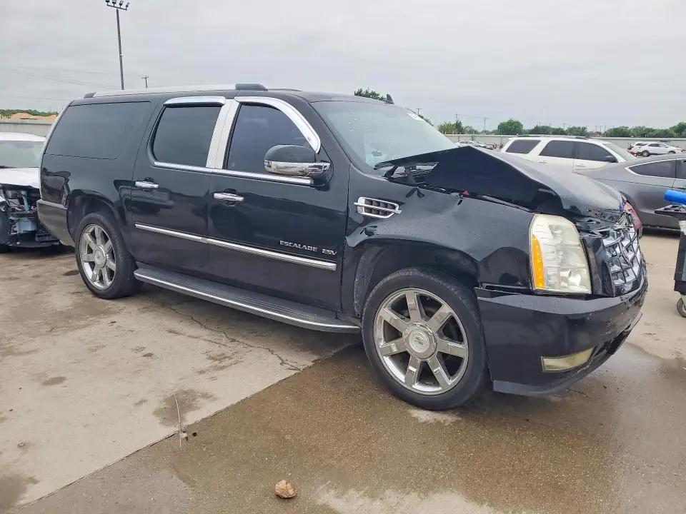 2011 CADILLAC ESCALADE ESV LUXURY  