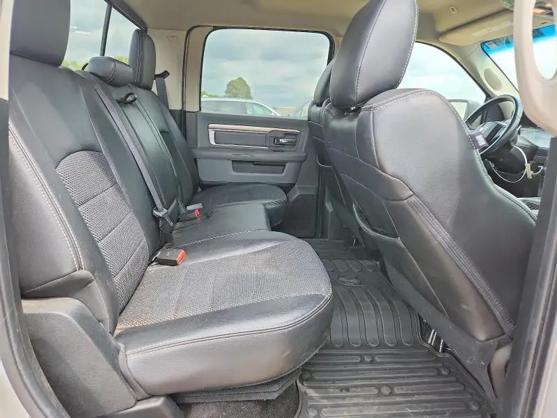 2017 RAM 1500 SLT  