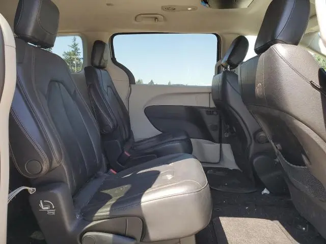 2017 CHRYSLER PACIFICA TOURING L  