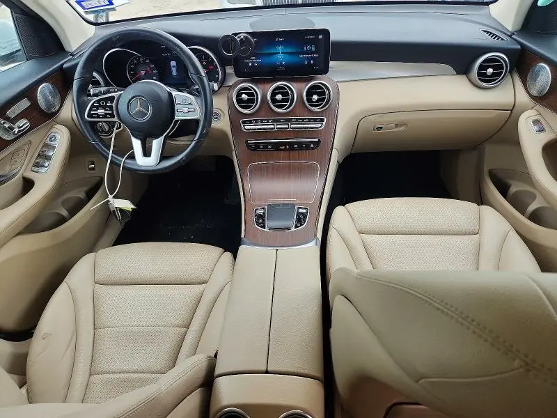 2020 MERCEDES-BENZ GLC 300  