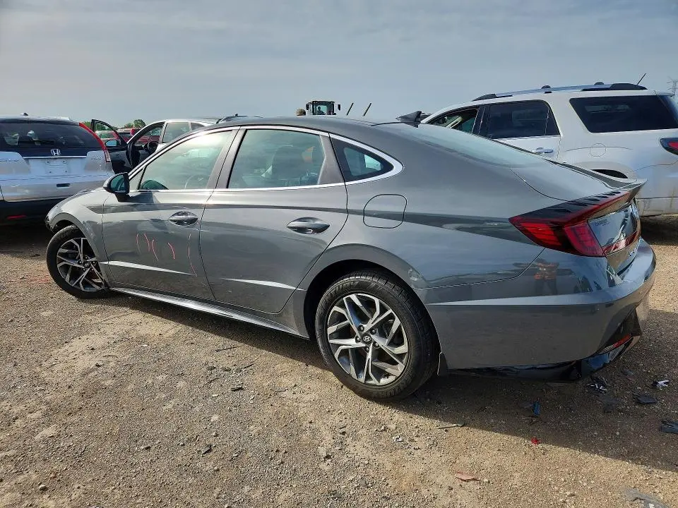 2022 HYUNDAI SONATA SEL  