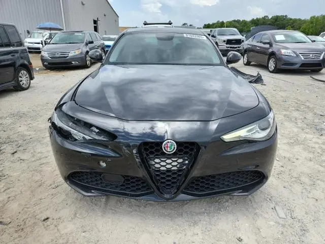 2017 ALFA ROMEO GIULIA   