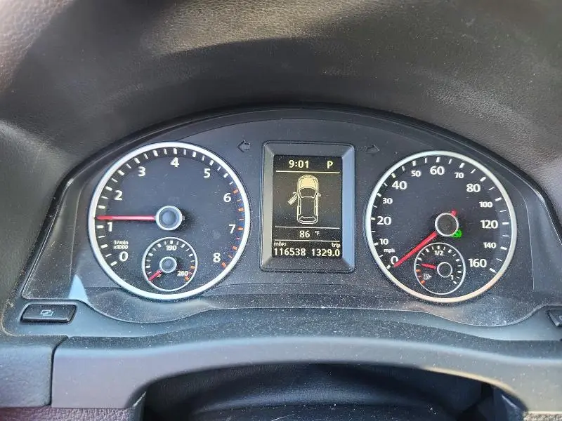 2012 VOLKSWAGEN TIGUAN S  