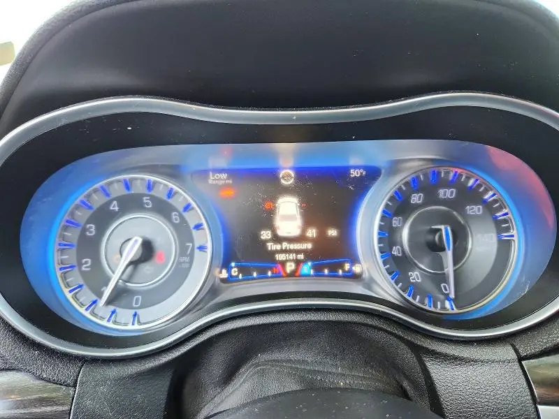 2015 CHRYSLER 300 LIMITED  