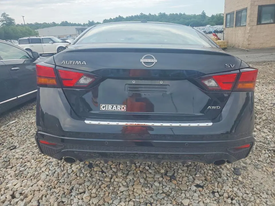 2023 NISSAN ALTIMA SV  