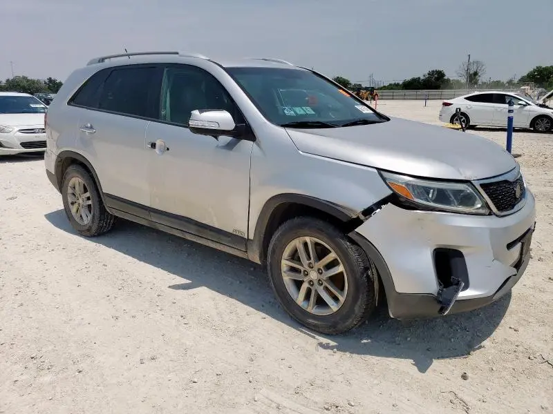 2015 KIA SORENTO LX  