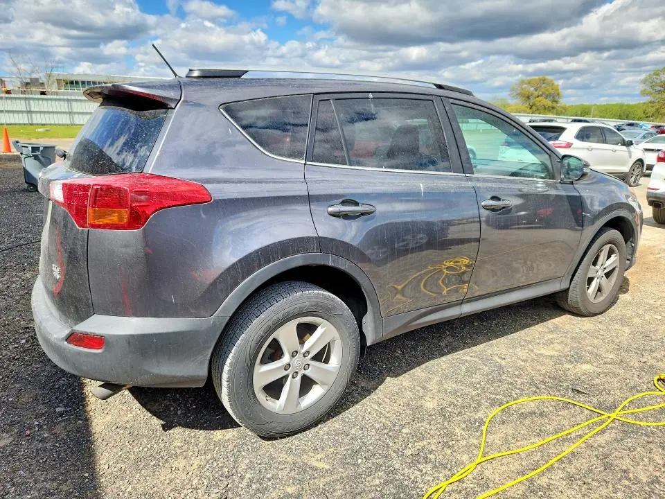 2014 TOYOTA RAV4 XLE  