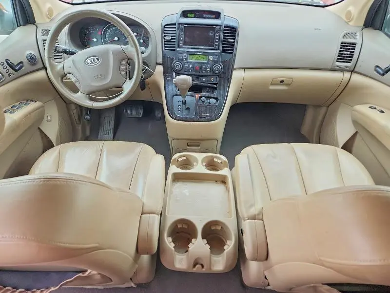 2011 KIA SEDONA EX  
