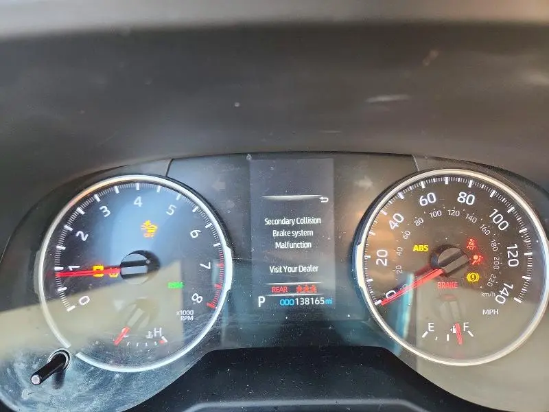 2022 TOYOTA RAV4 XLE  