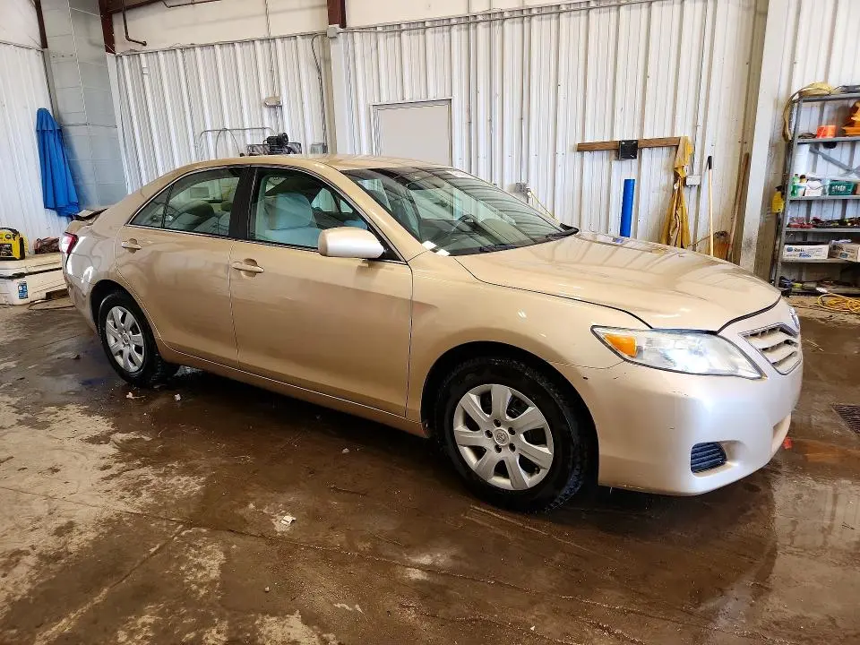 2010 TOYOTA CAMRY LE  