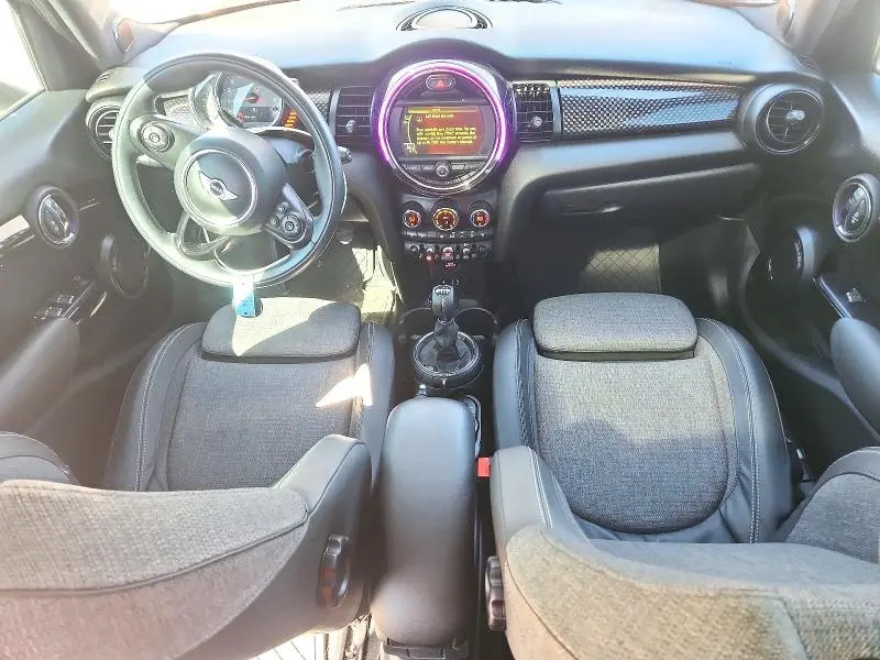 2016 MINI COOPER S  
