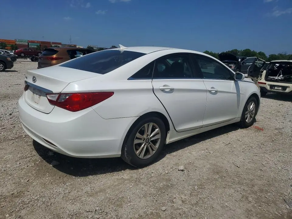 2011 HYUNDAI SONATA   