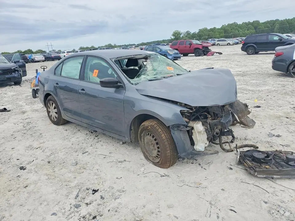 2015 VOLKSWAGEN JETTA BASE  