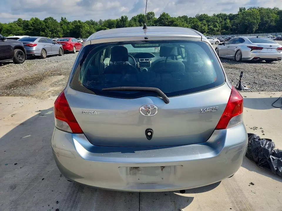 2010 TOYOTA YARIS BASE  