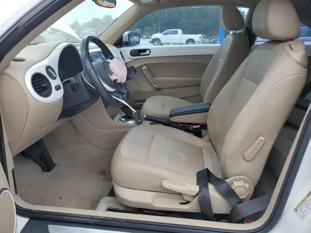2013 VOLKSWAGEN BEETLE