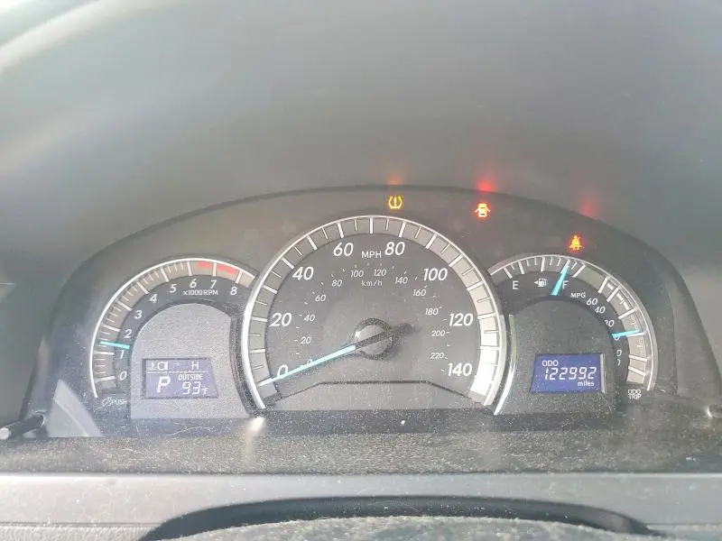 2012 TOYOTA CAMRY SE  