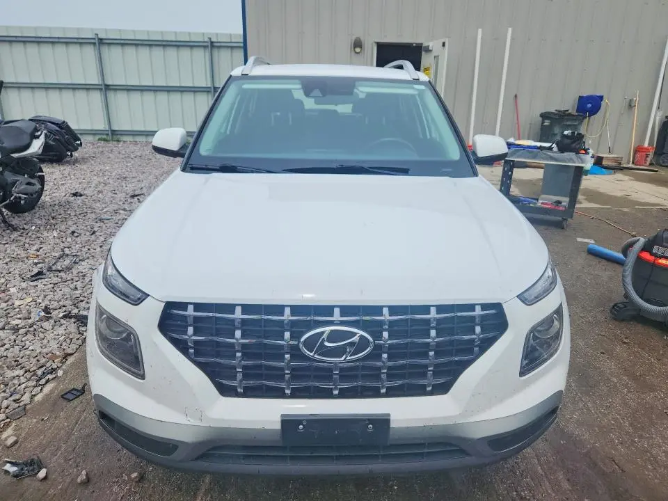 2022 HYUNDAI VENUE SEL  