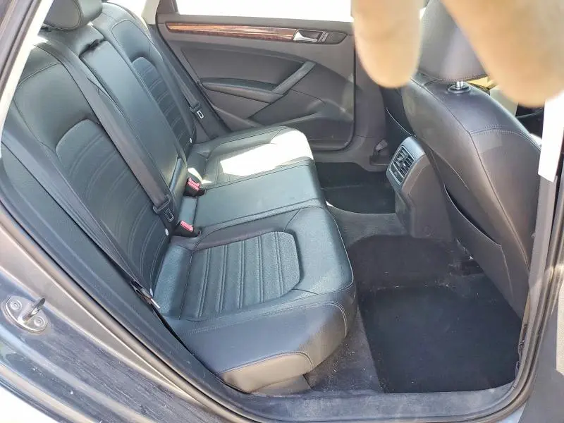 2013 VOLKSWAGEN PASSAT SEL  