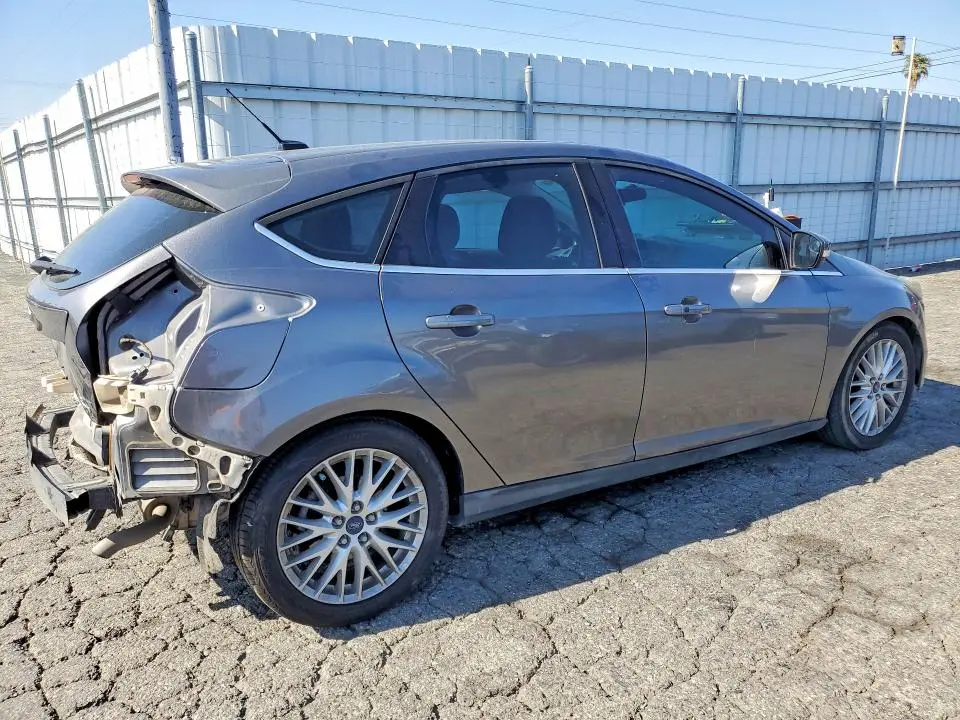2014 FORD FOCUS TITANIUM  