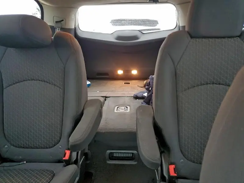 2012 CHEVROLET TRAVERSE LT  