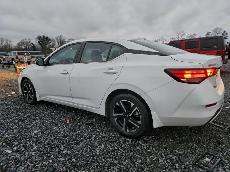 2024 NISSAN SENTRA SV  