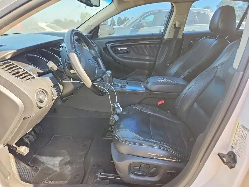 2011 FORD TAURUS LIMITED  