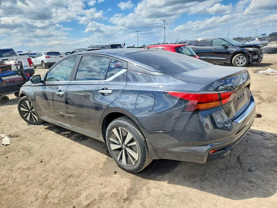 2021 NISSAN ALTIMA SV  