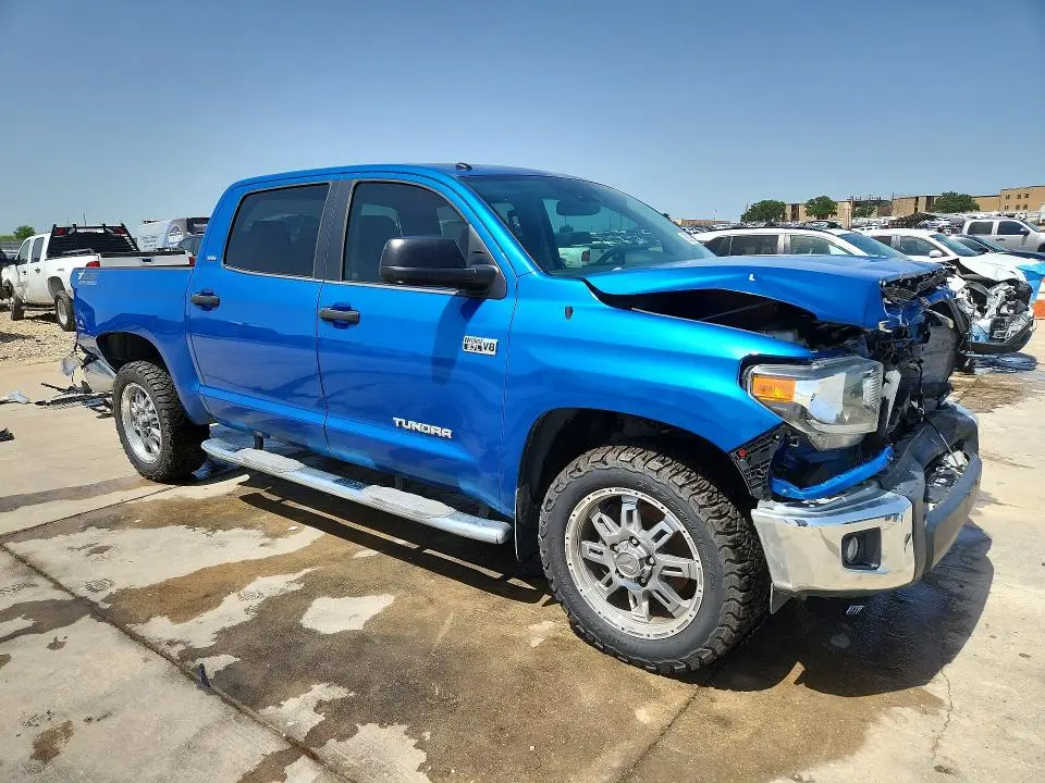 2018 TOYOTA TUNDRA CREWMAX SR5  
