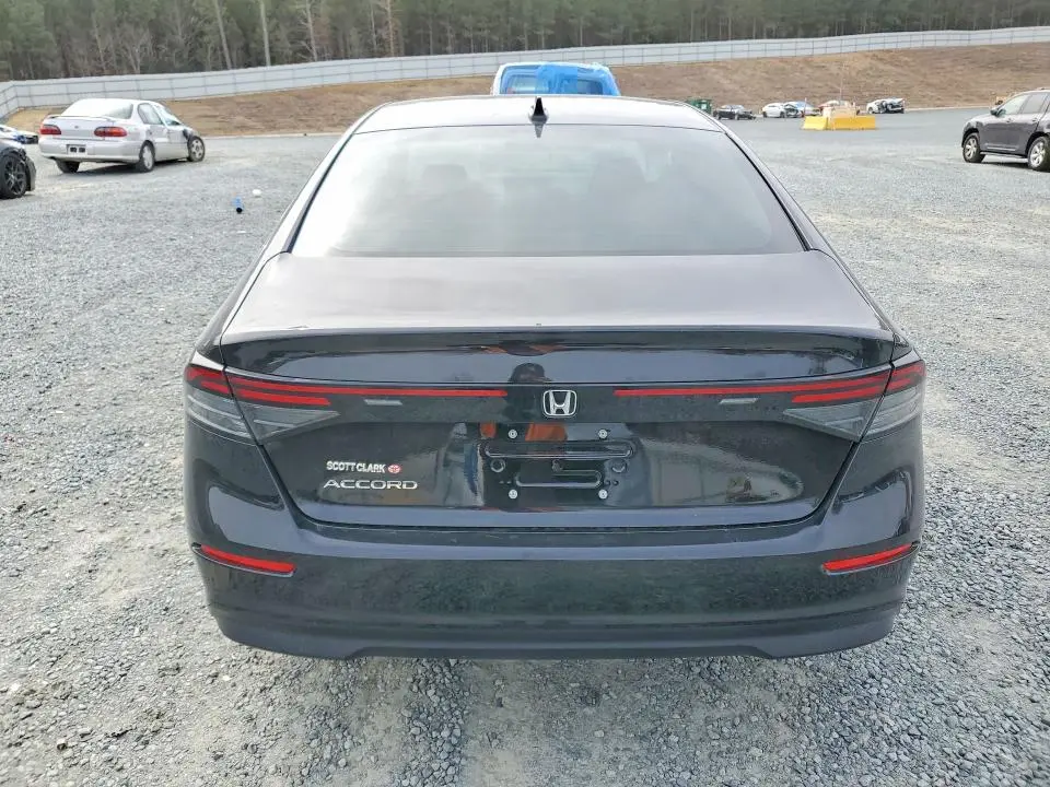 2025 HONDA ACCORD LX  