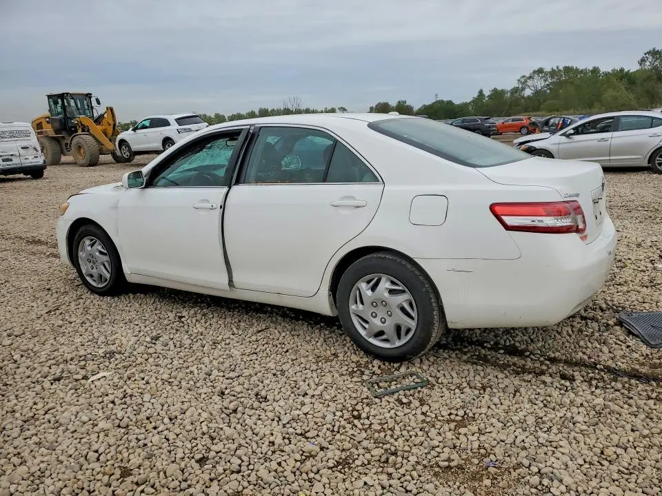 2011 TOYOTA CAMRY LE  
