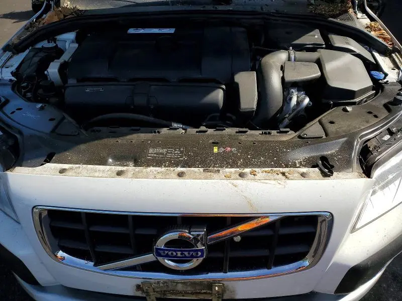 2013 VOLVO XC70 3.2  