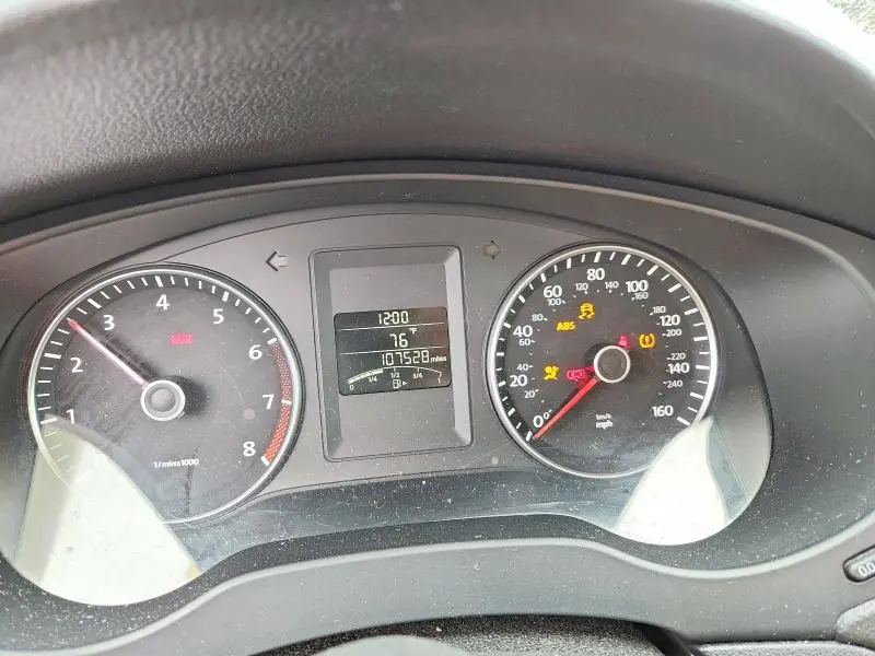 2013 VOLKSWAGEN JETTA SE  