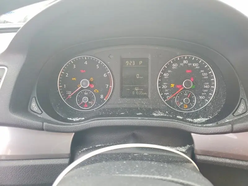 2015 VOLKSWAGEN PASSAT S  