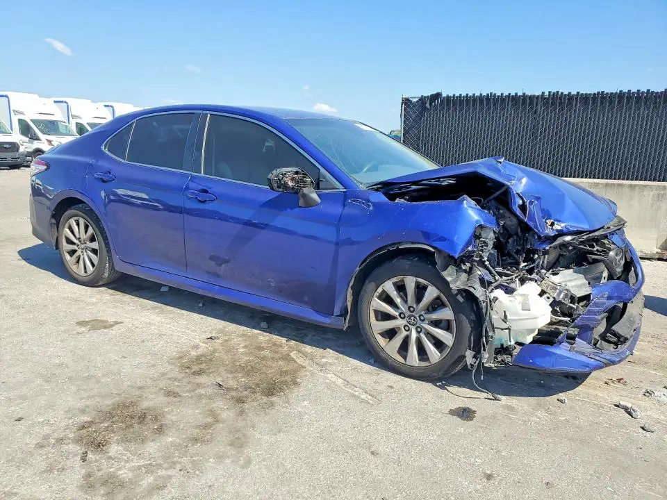 2018 TOYOTA CAMRY LE  