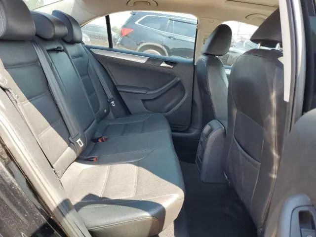 2017 VOLKSWAGEN JETTA SE  