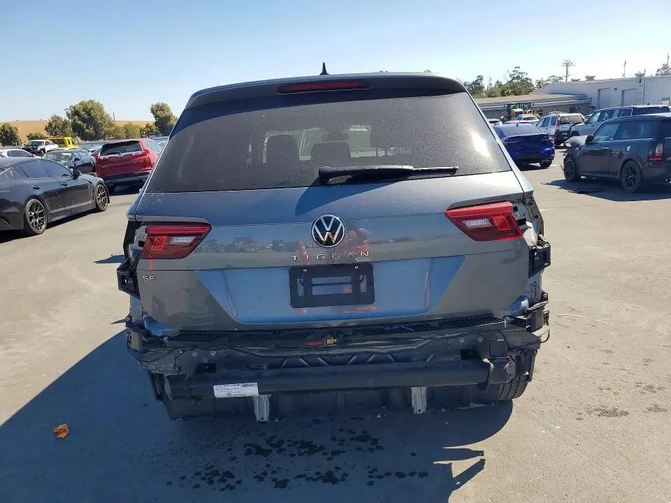 2024 VOLKSWAGEN TIGUAN SE  