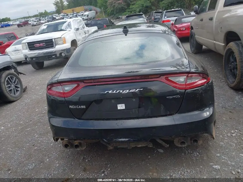 2021 KIA STINGER GT-LINE