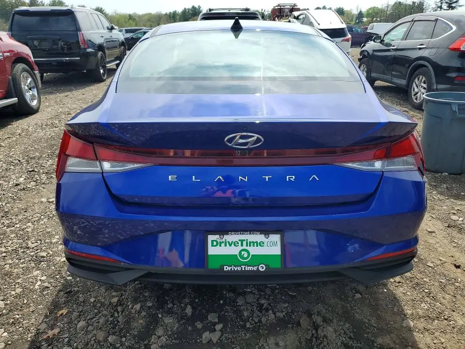2023 HYUNDAI ELANTRA SEL  