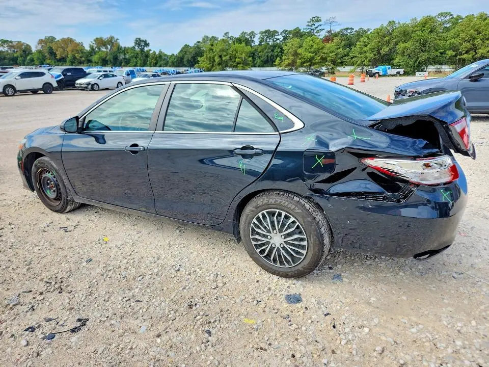2016 TOYOTA CAMRY LE  