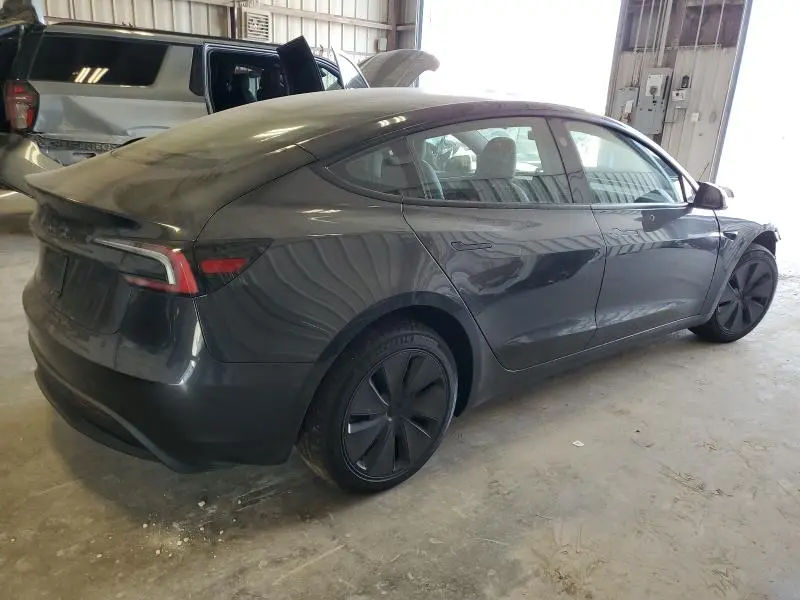 2025 TESLA MODEL 3