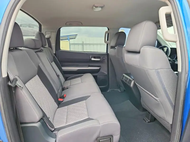 2016 TOYOTA TUNDRA SR5  