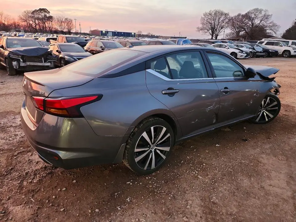 2021 NISSAN ALTIMA 2.5 SR  