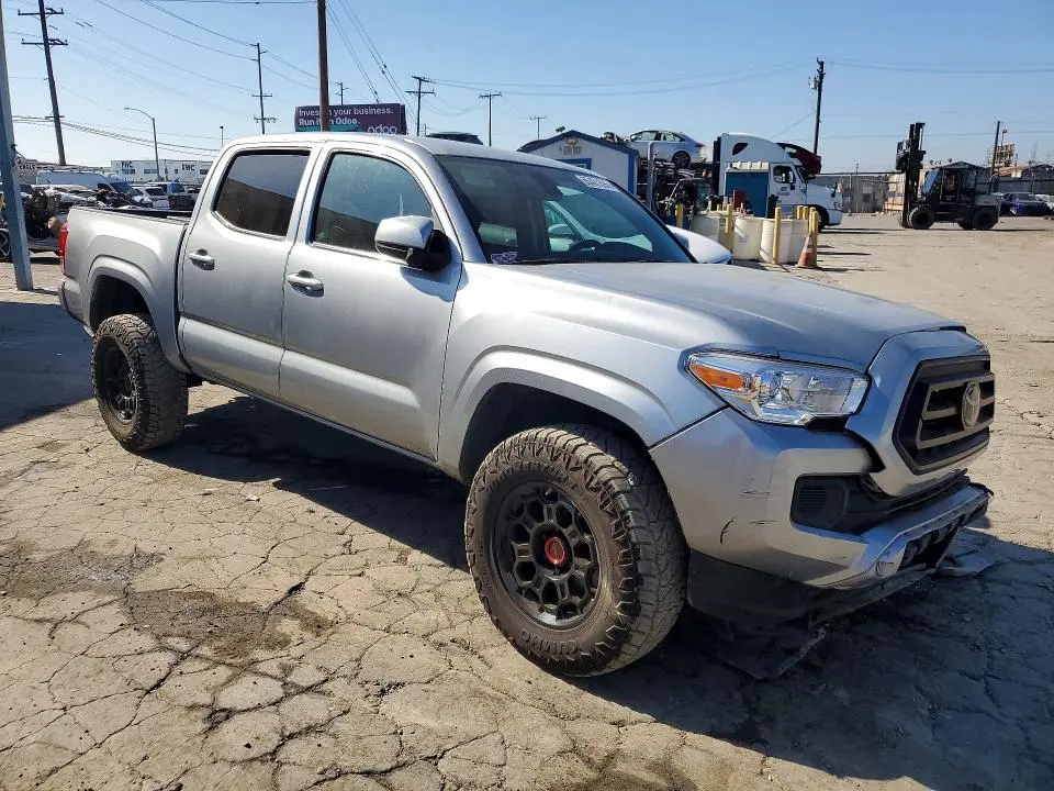 2022 TOYOTA TACOMA SR V6  