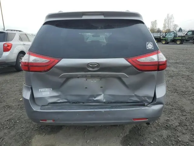 2017 TOYOTA SIENNA LE  