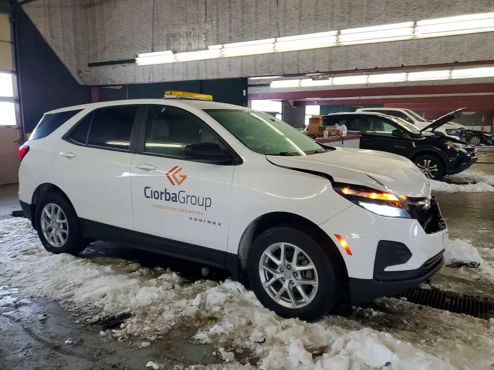 2023 CHEVROLET EQUINOX LS  