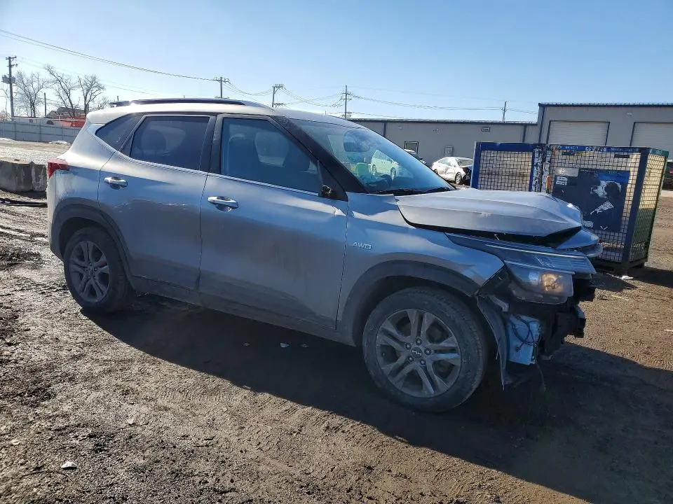 2022 KIA SELTOS S  