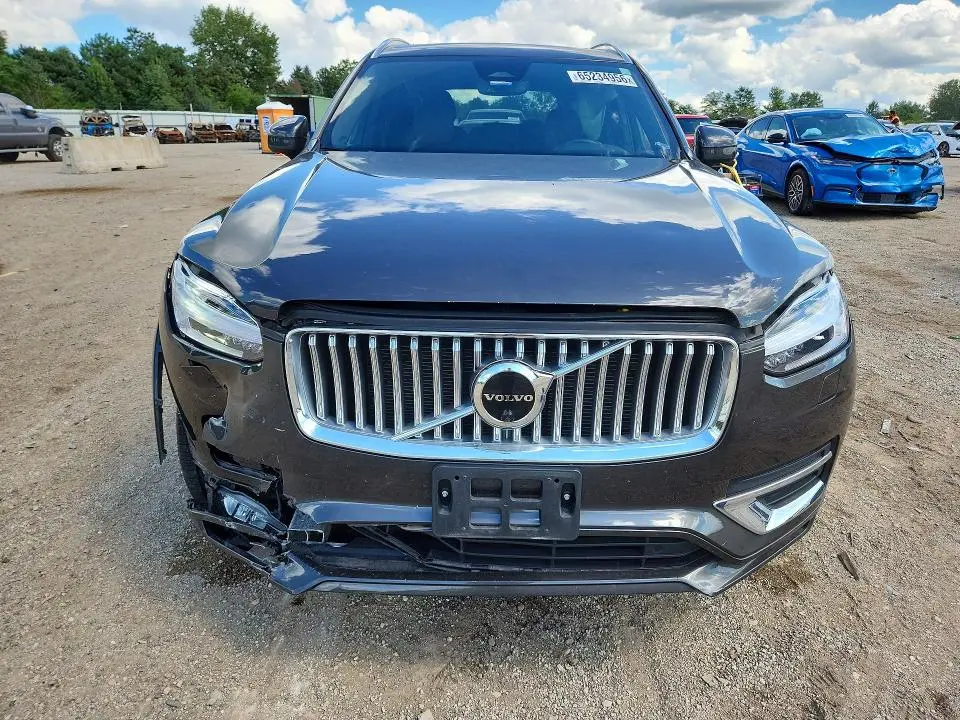 2023 VOLVO XC90 PLUS  