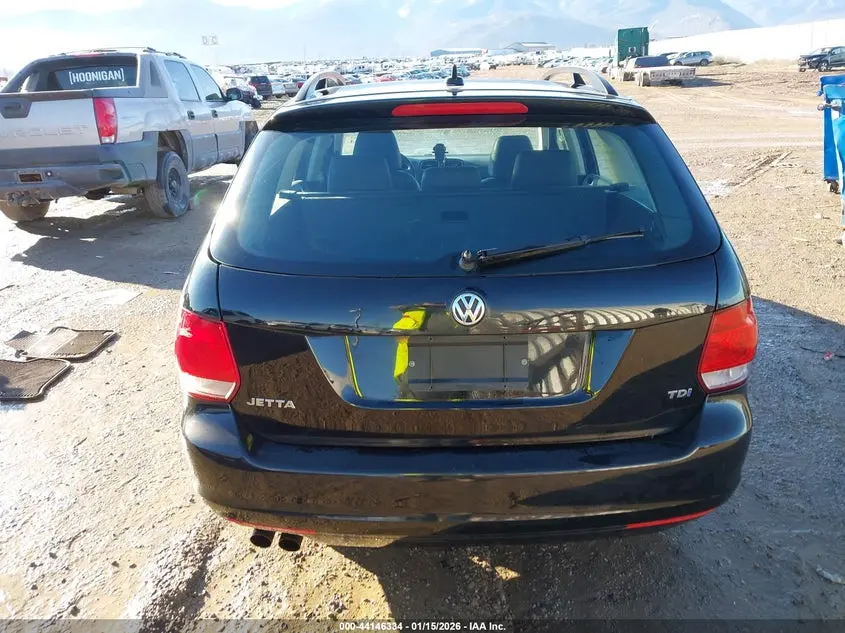 2013 VOLKSWAGEN JETTA SPORTWAGEN 2.0L TDI