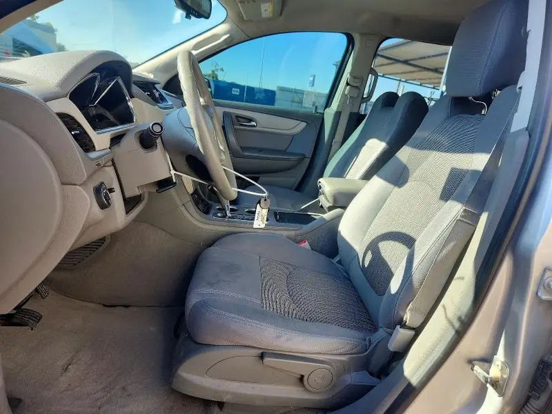 2015 CHEVROLET TRAVERSE LS  